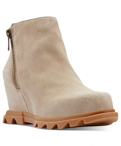 Women's Joan of Artic Wedge III Lug Sole Zip Booties Tan/Beige $34.08 Shoes